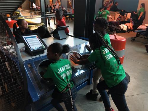 Robotics team at science center 